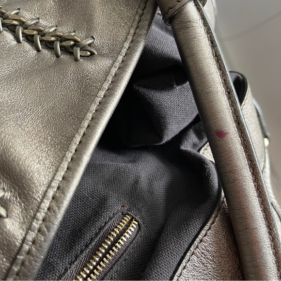 Lawrence Metallic XL Tote - Picture 11 of 16